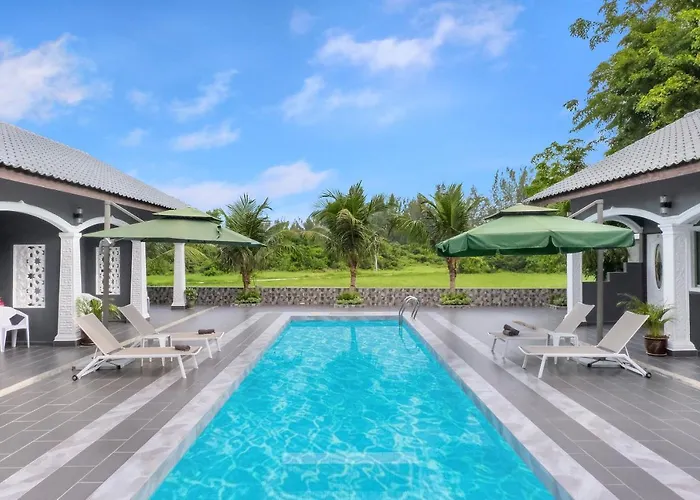 Cenang Rooms With Pool By Virgo Star Resort
